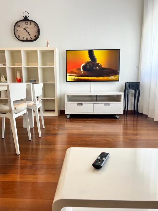 Piazza Italia Luxury Apartment Chianciano Terme Esterno foto