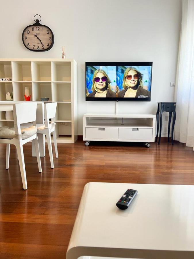 Piazza Italia Luxury Apartment Chianciano Terme Esterno foto